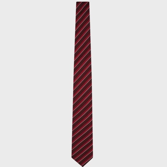 CLEARANCE SALE 🥳Giorgio  Armani silk tie - Picture 3 of 7